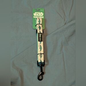 Star Wars Mandalorian Dog Leash - Cream, Black And Green.